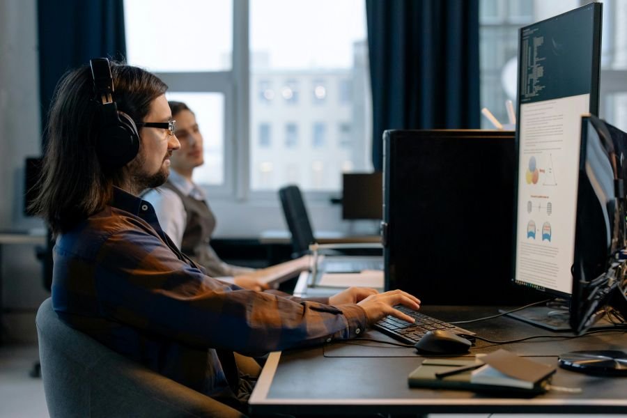 SaaS subscription billing and payment dashboard